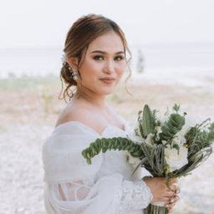 Meet your Posher, Beverly mae